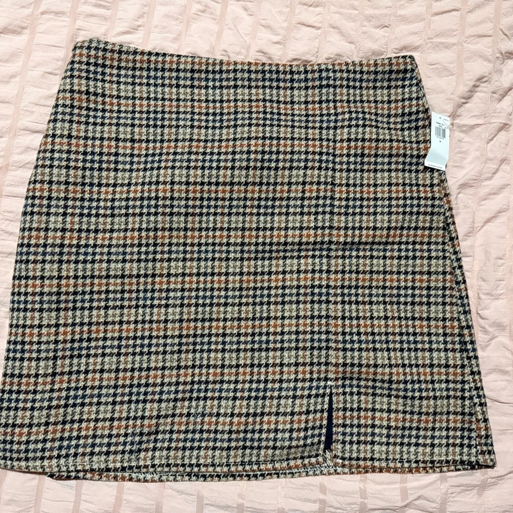 Old Navy Black and Tan Checkered Mini Skirt